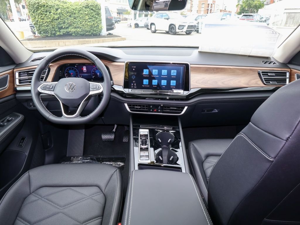 New 2026 Black Volkswagen 2.0T SE w/Technology image 19