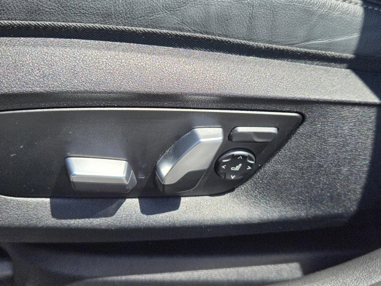Used 2023 Skyscraper Gray Metallic BMW 530i Sedan image 24