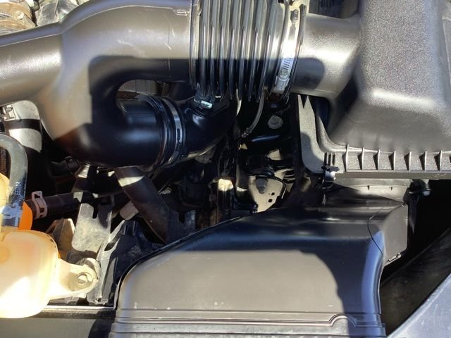 Used 2022 Black Metallic Ford XL image 29