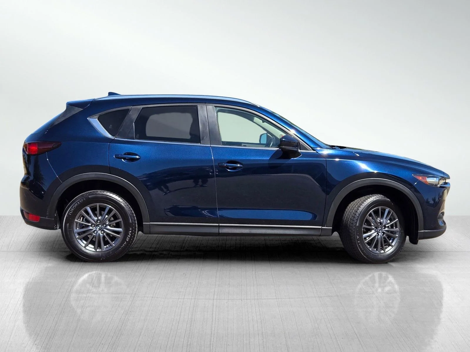 Used 2020 Crystal Blue Mazda Touring image 3
