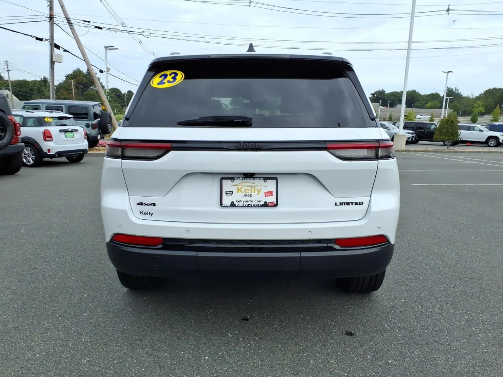 Used 2023 Bright White Clearcoat Jeep Limited image 9