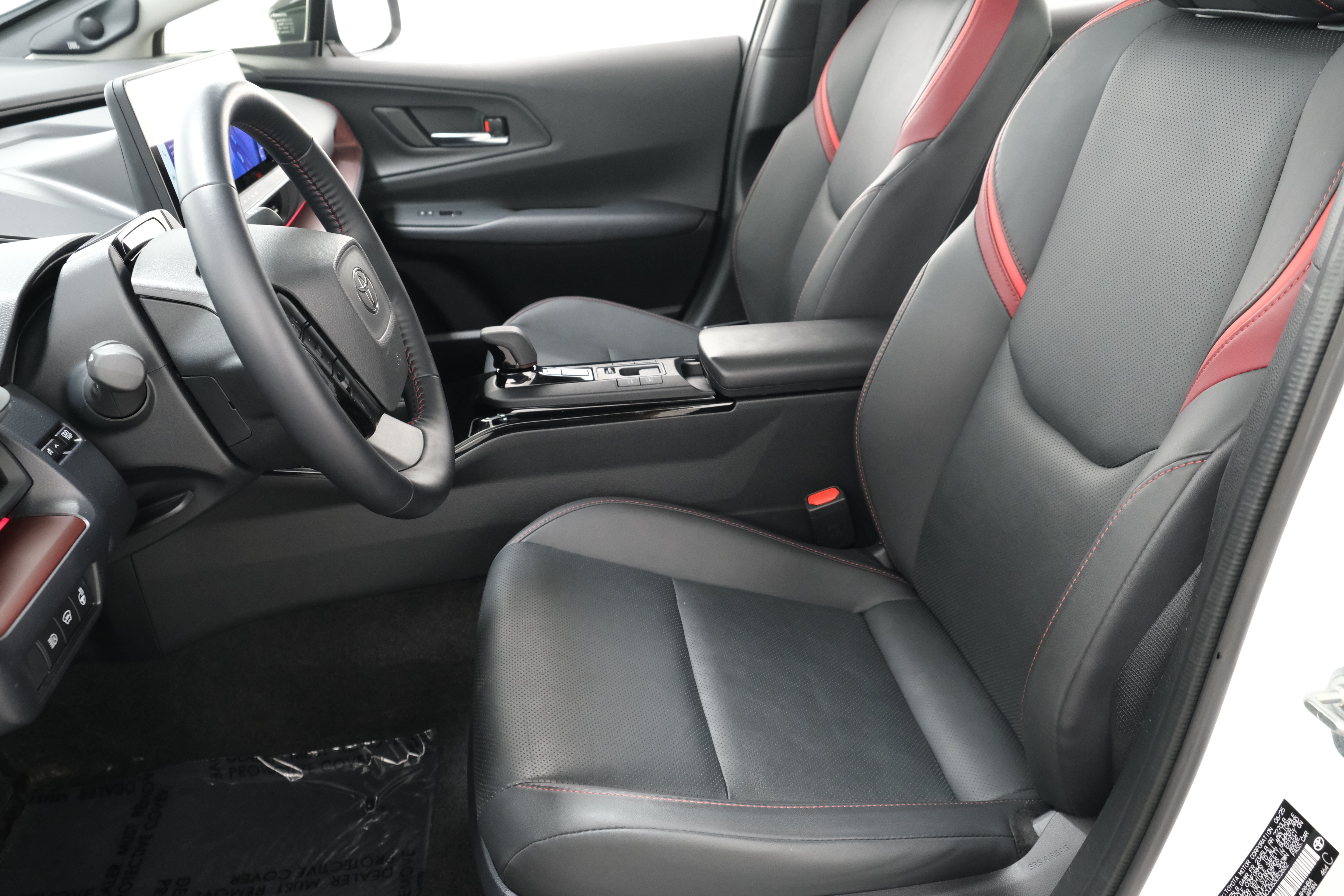 Certified Used 2025 Wind Chill Pearl Toyota XSE Premium image 32
