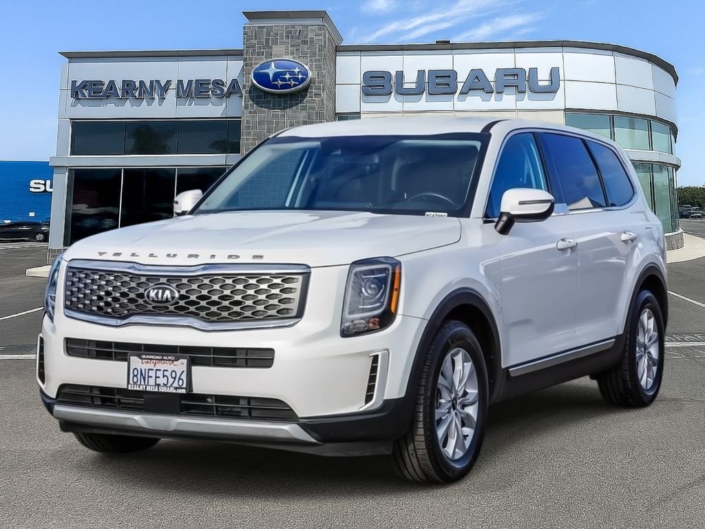 Used 2020 White Kia LX image 3