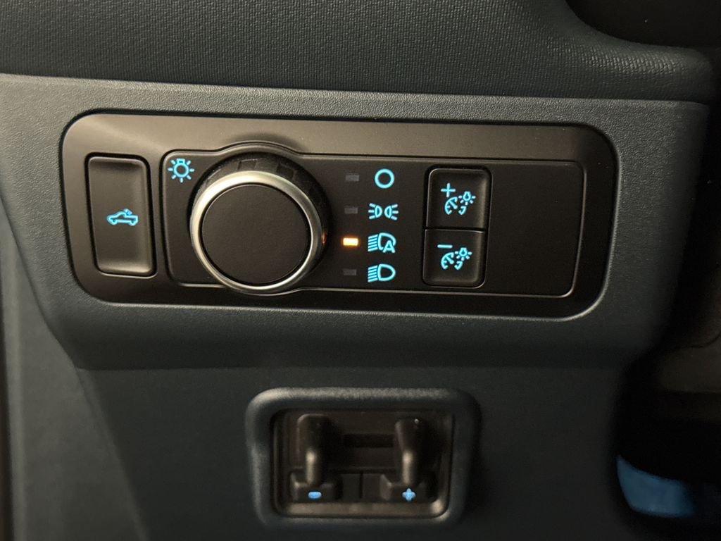 New 2026 Gray Ford Lariat image 31