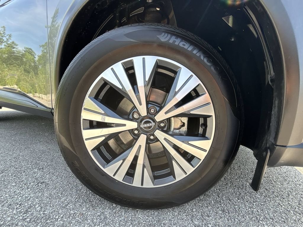 Used 2023 Gray Nissan SV image 19