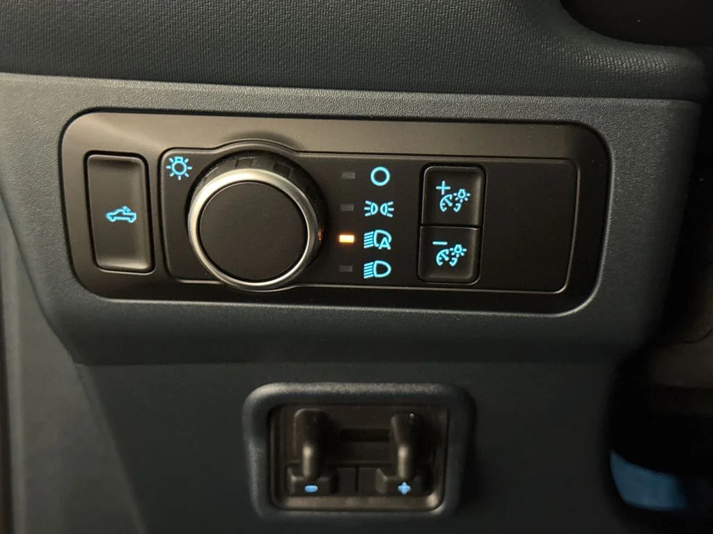 New 2026 Gray Ford Lariat image 31