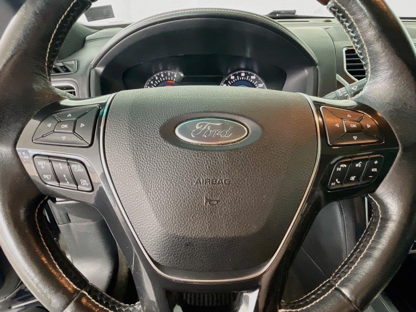 Used 2016 Black Ford Platinum image 14