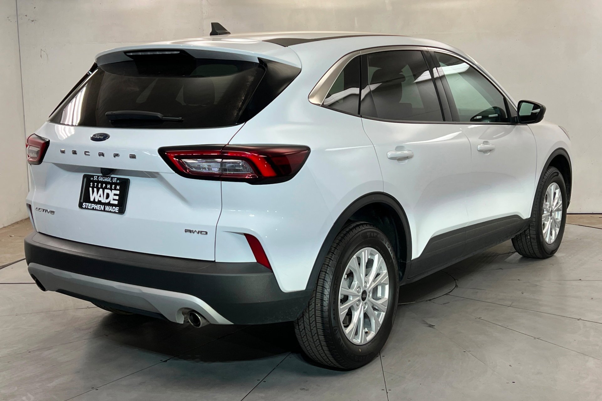 Used 2024 White Ford Active image 6