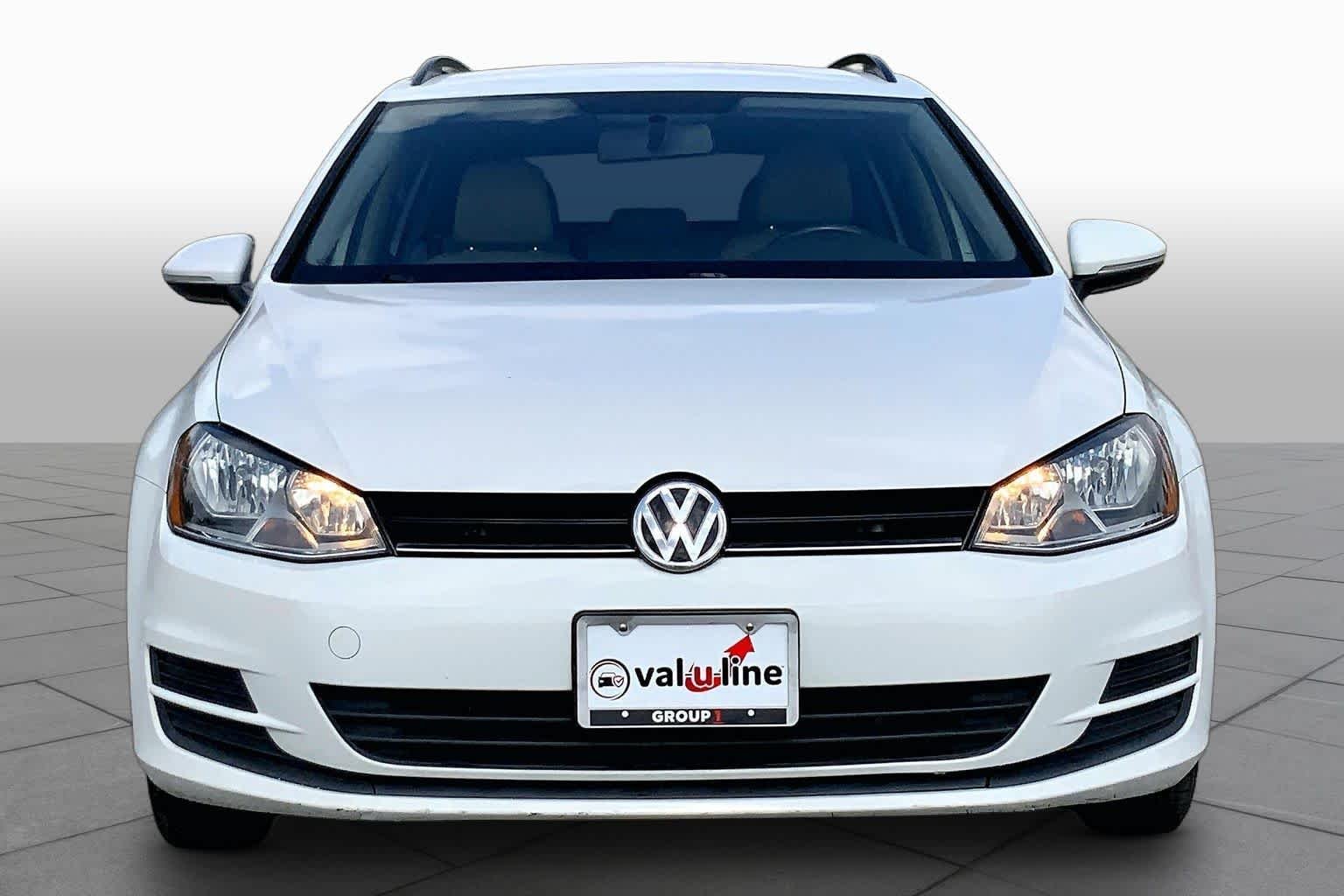 Used 2015 Pure White Volkswagen TSI S image 4