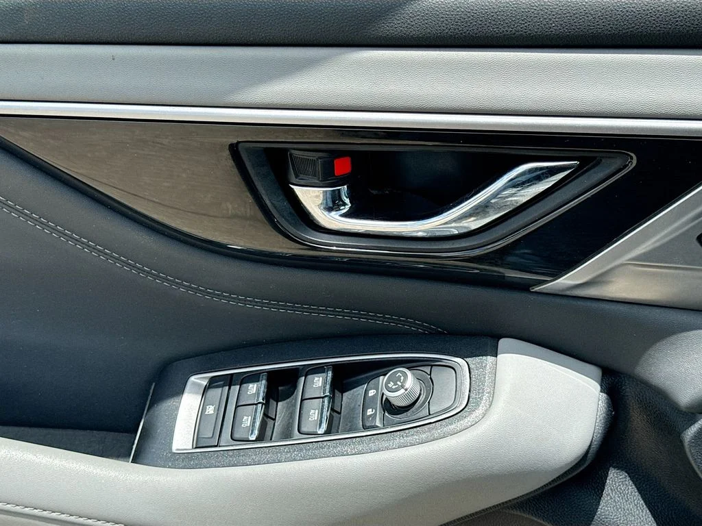 Used 2020 Silver Subaru Limited image 20