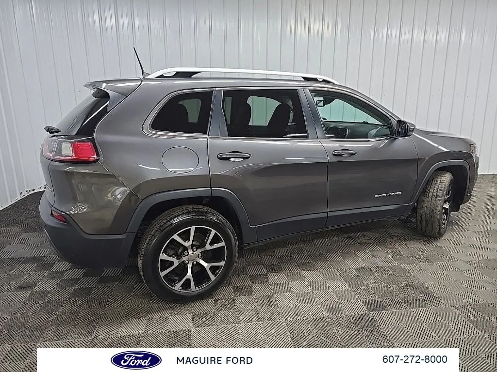 Used 2020 Gray Jeep Limited image 3