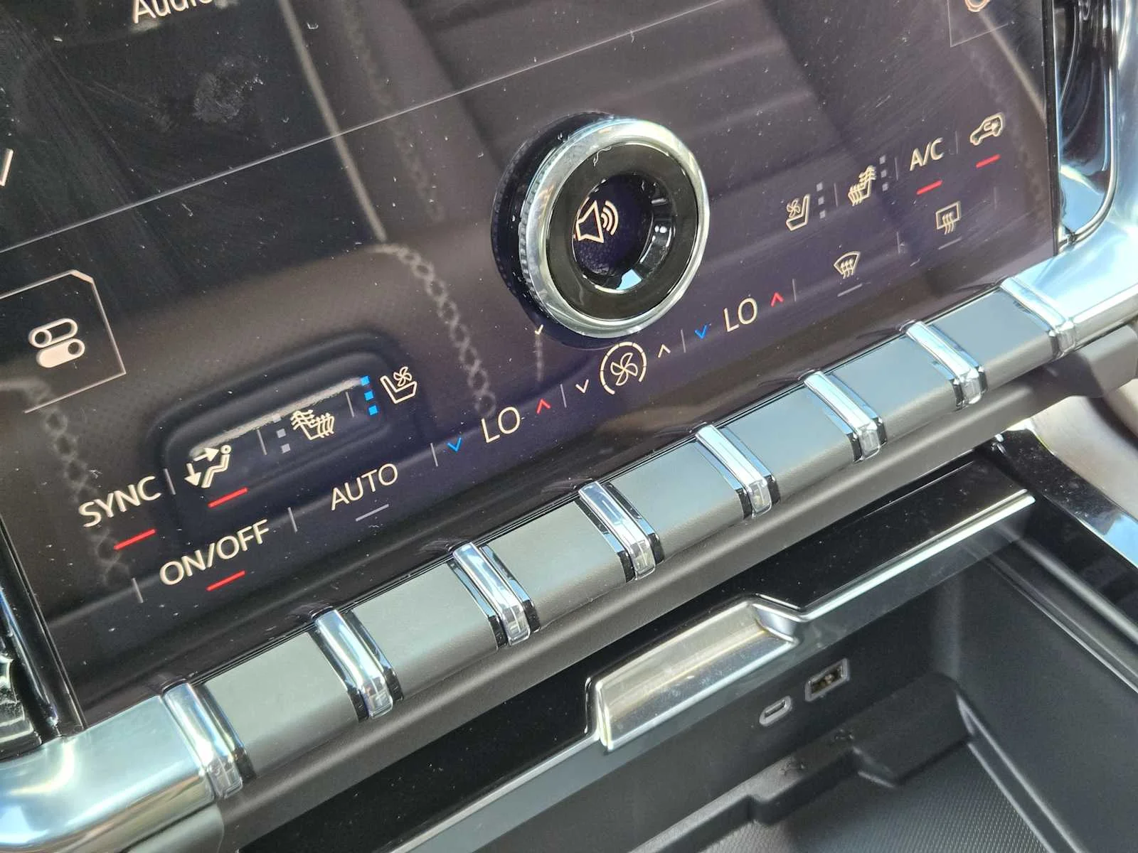 2027 GMC Yukon XL Denali Ultimate - Photo 13