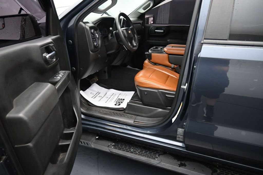 Used 2021 Gray Chevrolet Custom image 15