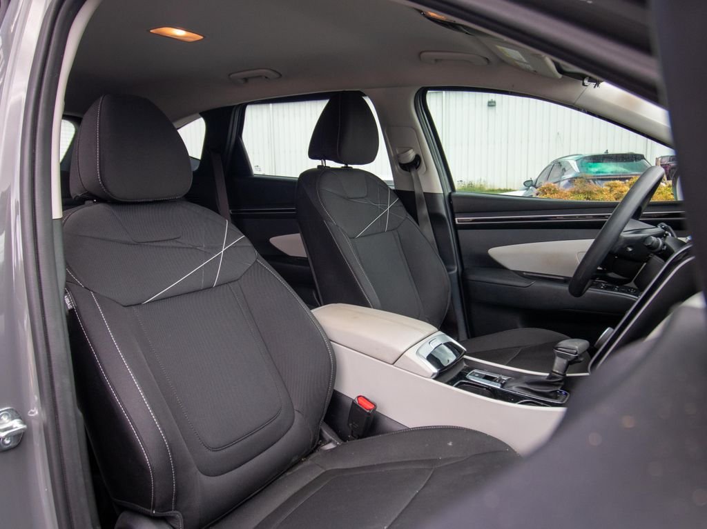 2024 Hyundai Tucson SE - Photo 18