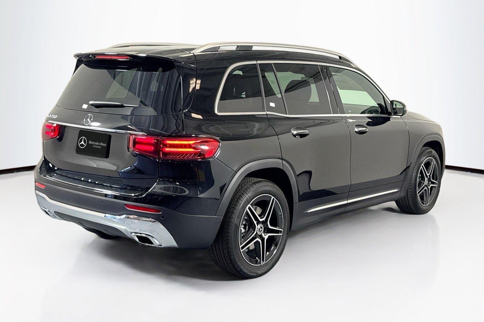 New 2026 Cosmos Black Metallic Mercedes-Benz GLB 250 image 5