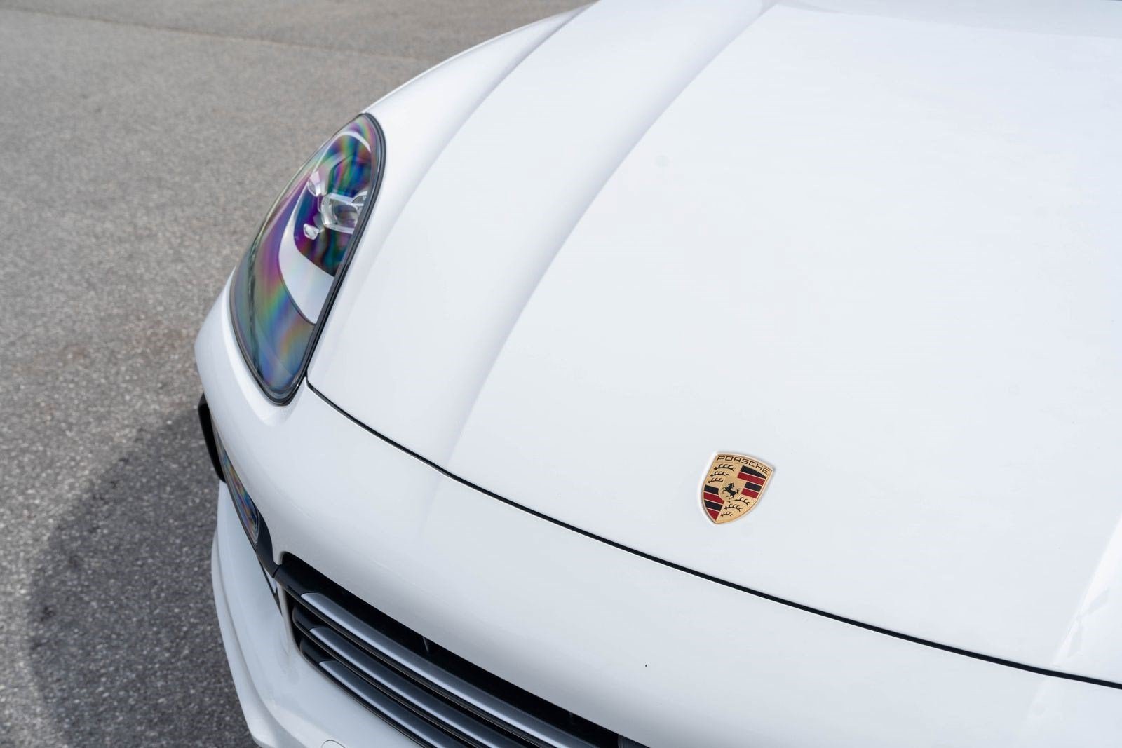 Used 2023 White Porsche Platinum Edition image 19