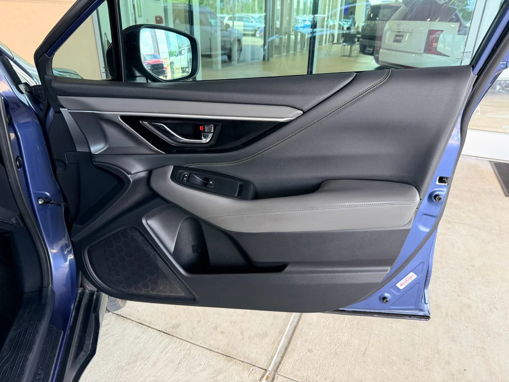 Used 2020 Abyss Blue Pearl Subaru Onyx Edition XT image 12