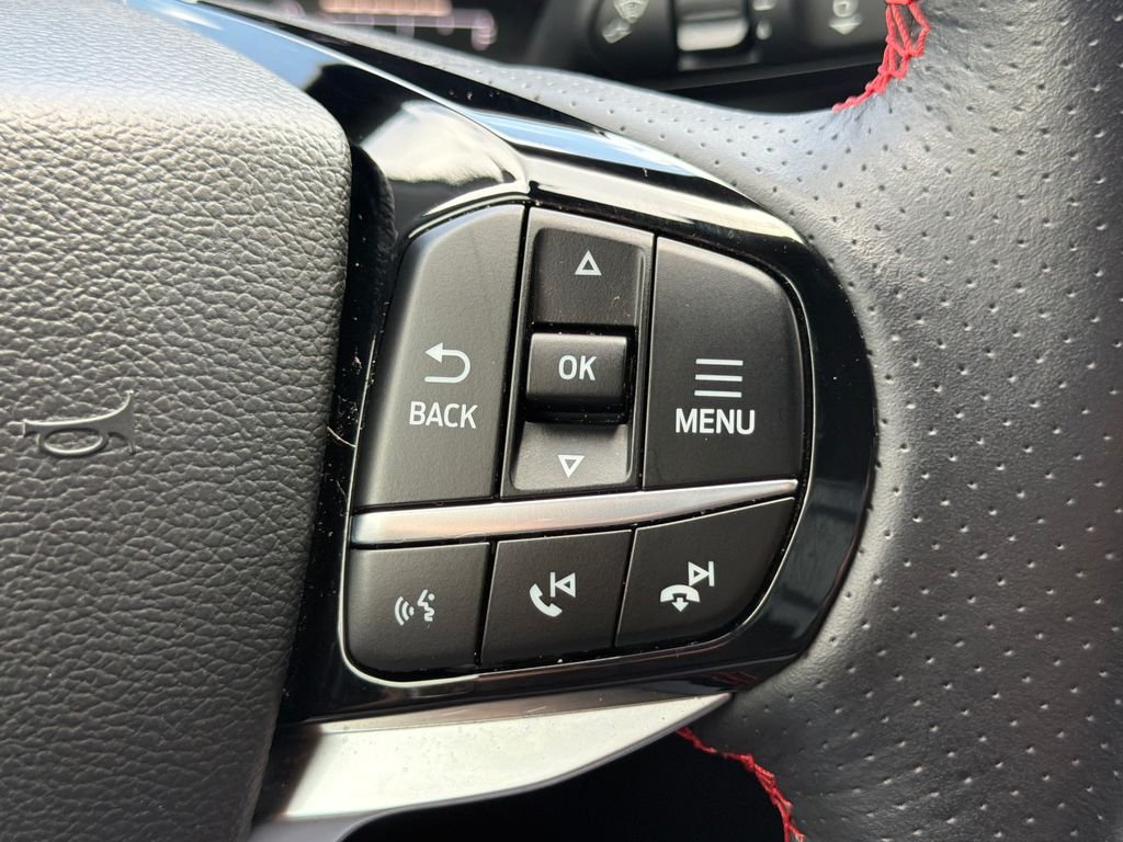 Used 2022 Agate Black Metallic Ford ST-Line image 21