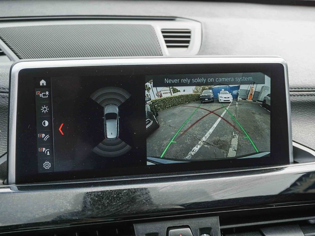 Used 2021 Gray BMW sDrive28i image 24