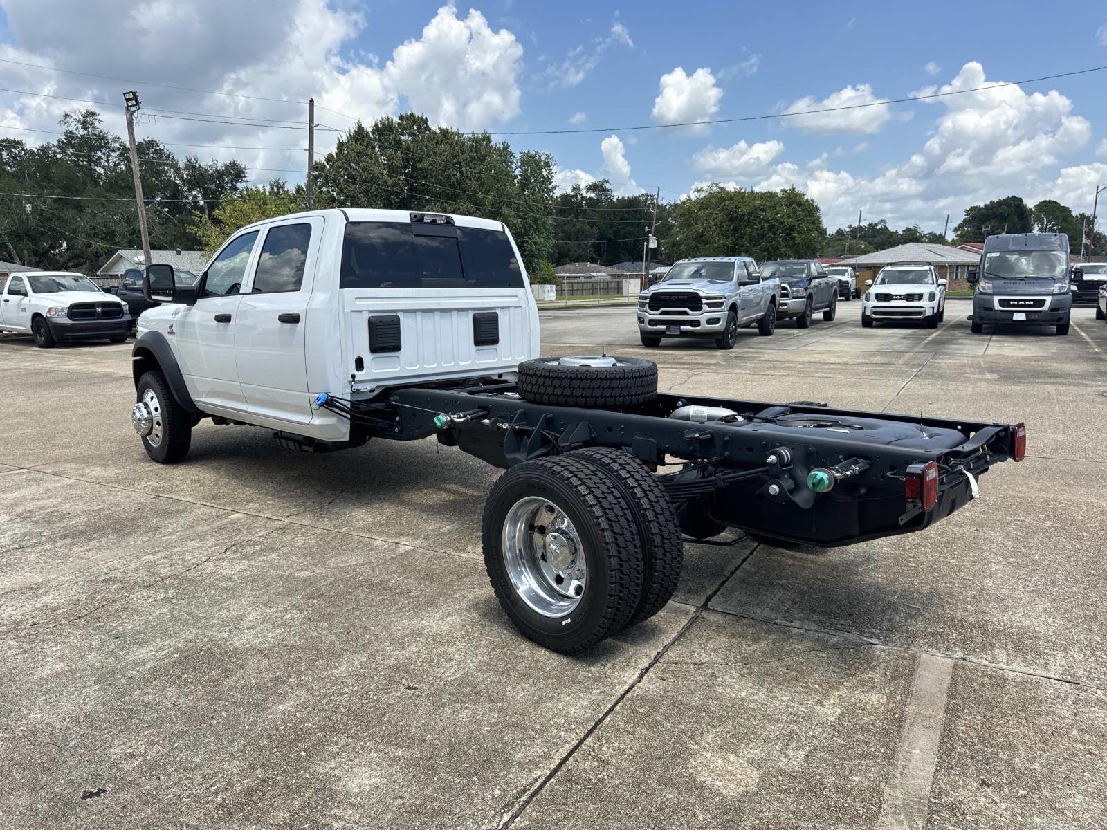 New 2026 Bright White Clearcoat RAM Tradesman image 4