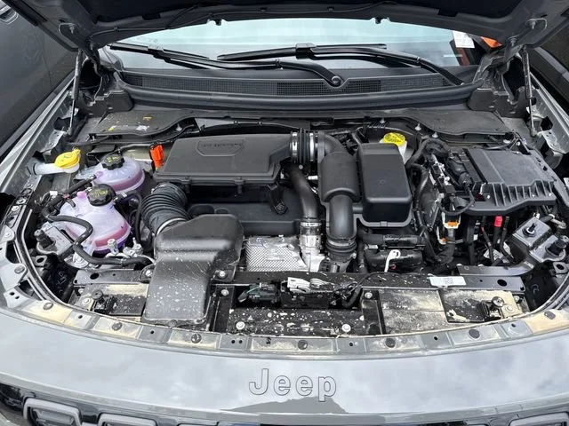 New 2026 Sting-Gray Clear-Coat Exterior Paint Jeep Laredo image 28