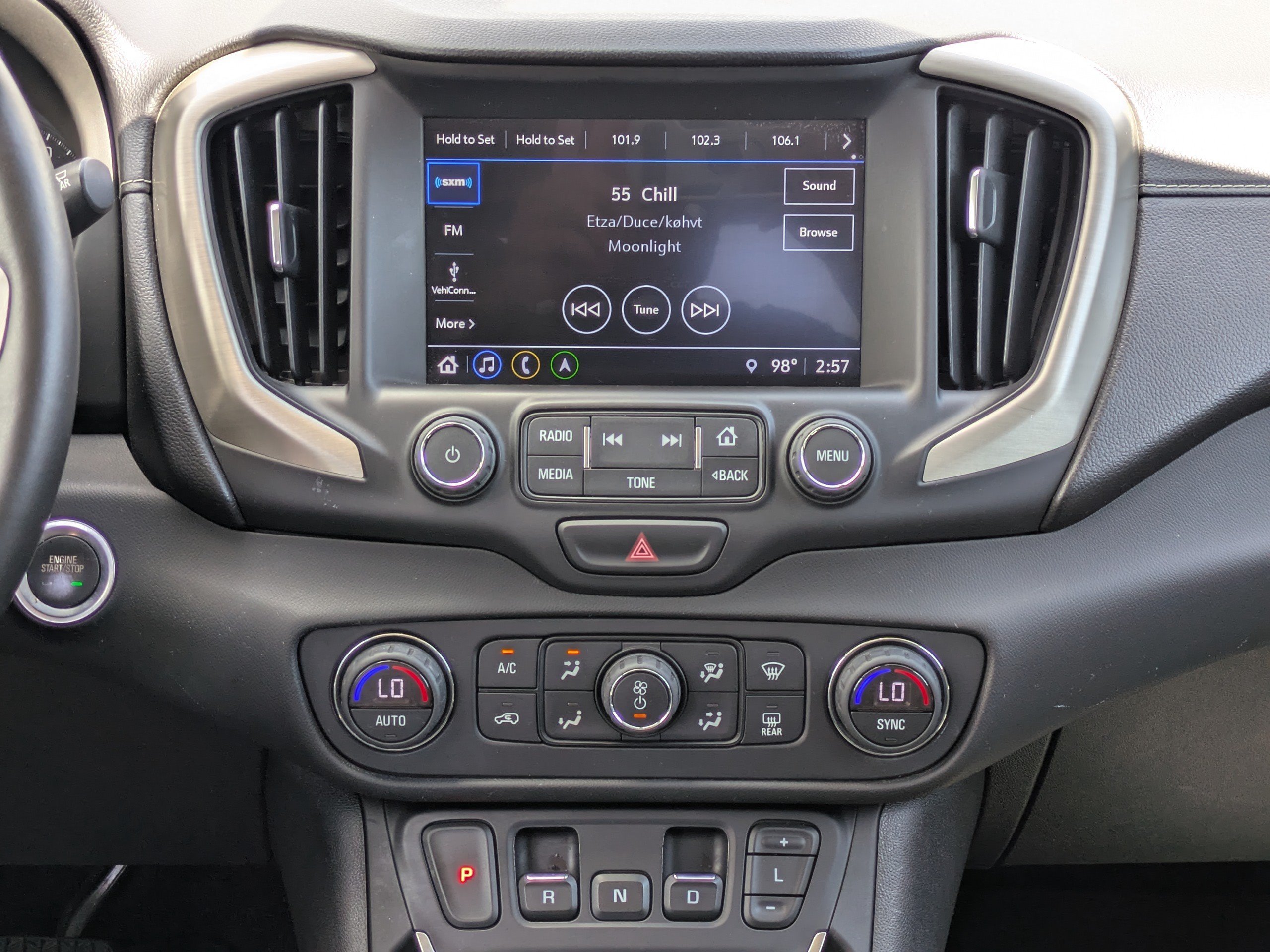 Used 2018 Summit White GMC DENALI image 17