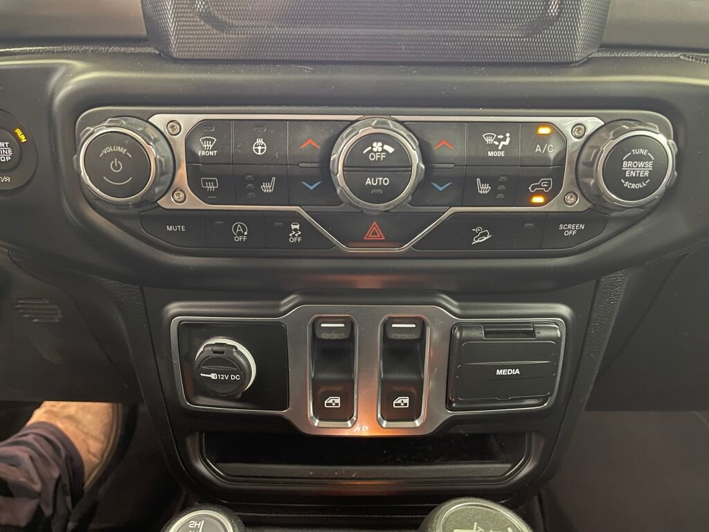 2021 Jeep Wrangler Sport S - Photo 12