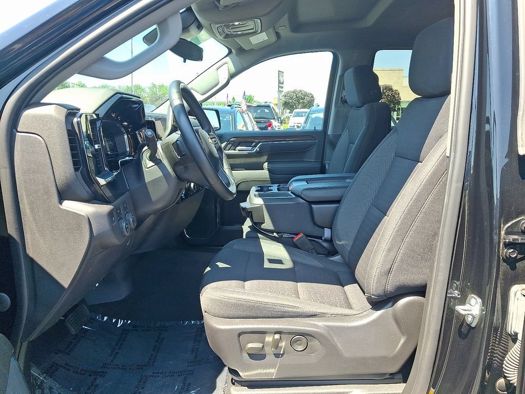 Used 2023 Black Chevrolet LT (2FL) image 14