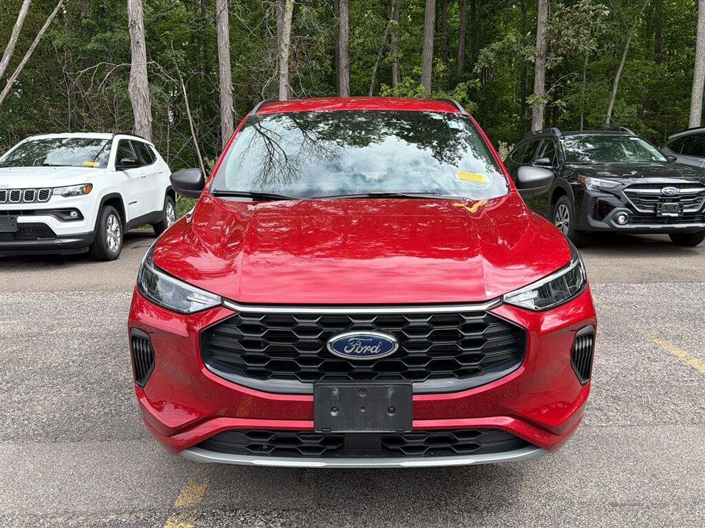 Used 2023 Rapid Red Metallic Tinted Clearcoat Ford ST-Line image 12