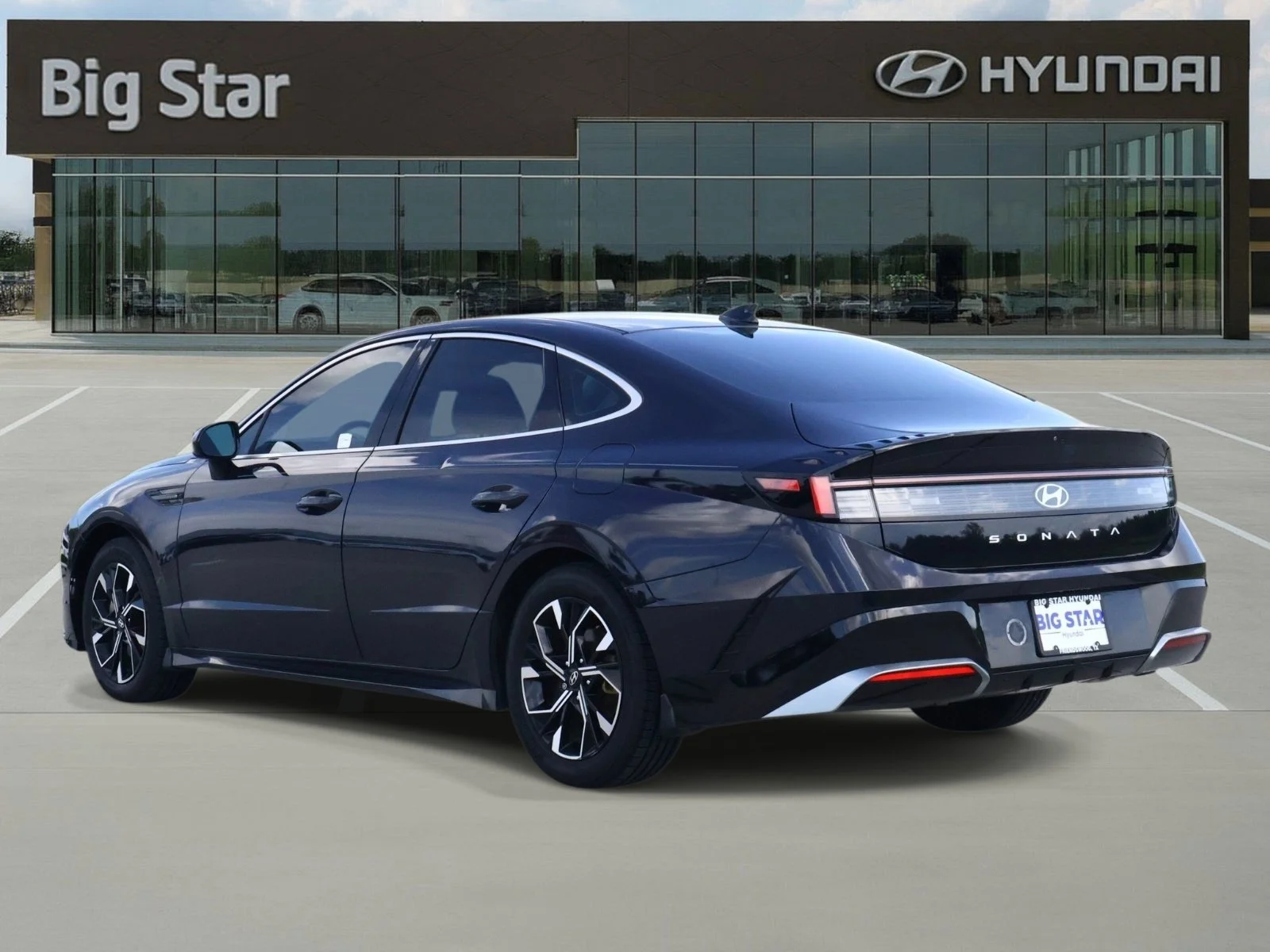 Used 2024 Carbon Blue Hyundai SEL image 3