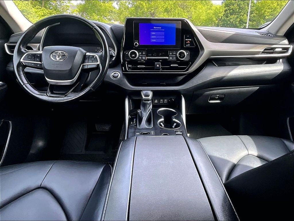 Used 2023 Black Toyota XLE image 21