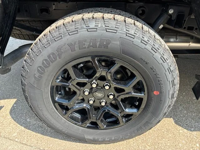 New 2026 Agate Black Metallic Ford XLT image 15
