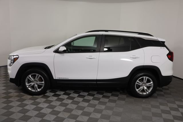 Used 2023 White GMC SLE image 5