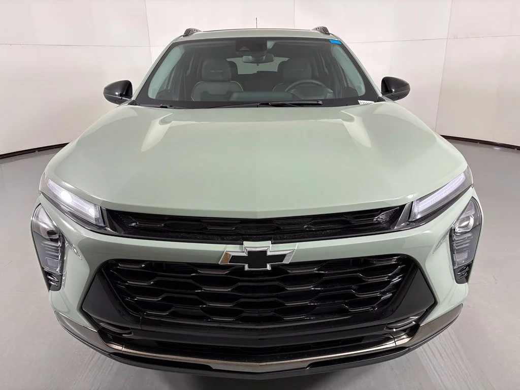 New 2026 Cacti Green Chevrolet ACTIV image 4