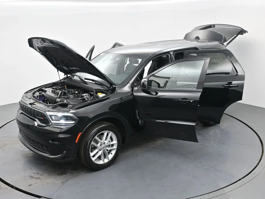 New 2026 Diamond Black Clear-Coat Exterior Paint Dodge GT image 45