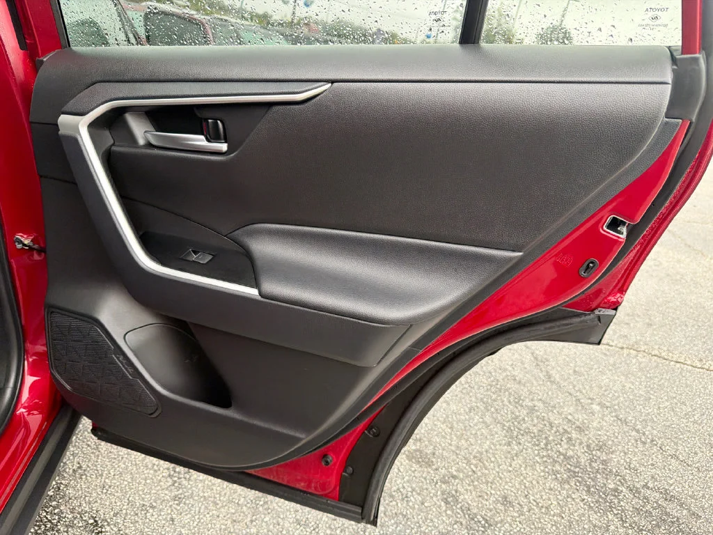 Used 2025 Red Toyota XLE Premium image 16