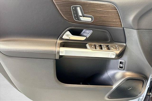 New 2026 Cirrus Silver Metallic Mercedes-Benz GLB 250 image 46