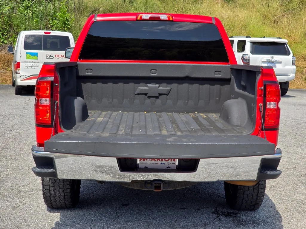 Used 2018 Red Chevrolet LT image 13