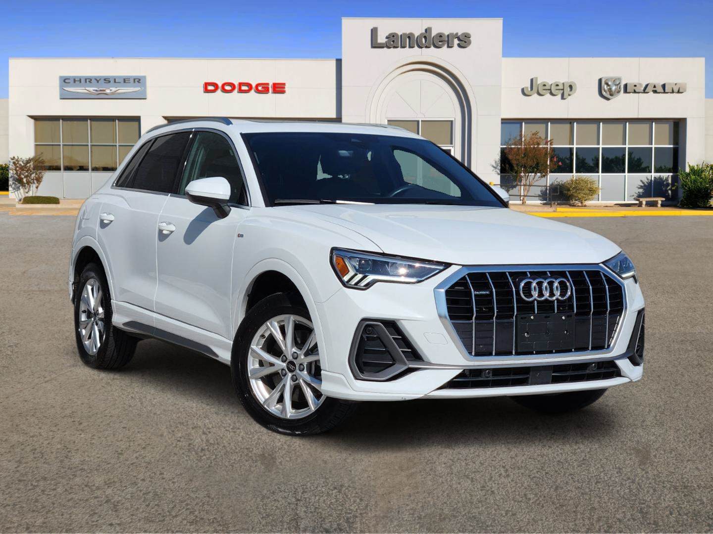 Used 2025  Audi S line Premium image 1