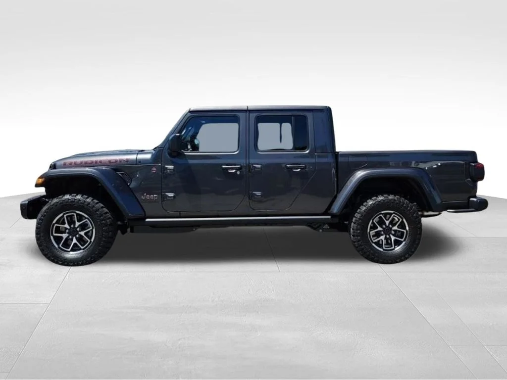 New 2026 Granite Crystal Metallic Clear-Coat Exterior Paint Jeep Rubicon X image 2