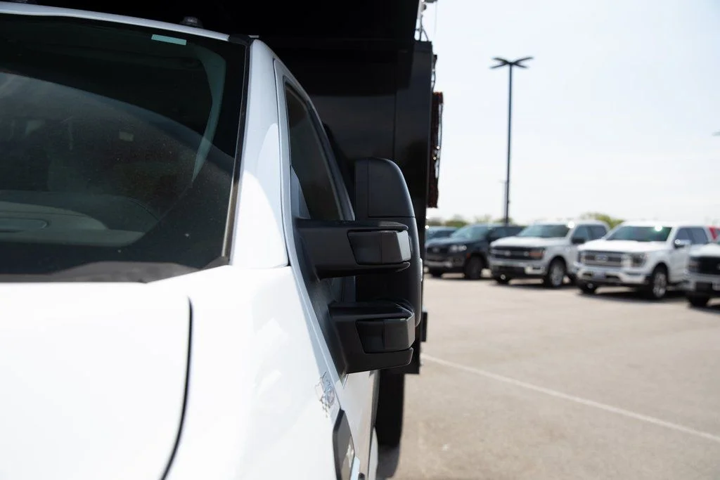 2025 Ford F-550 Super Duty Chassis Cab XL - Photo 10