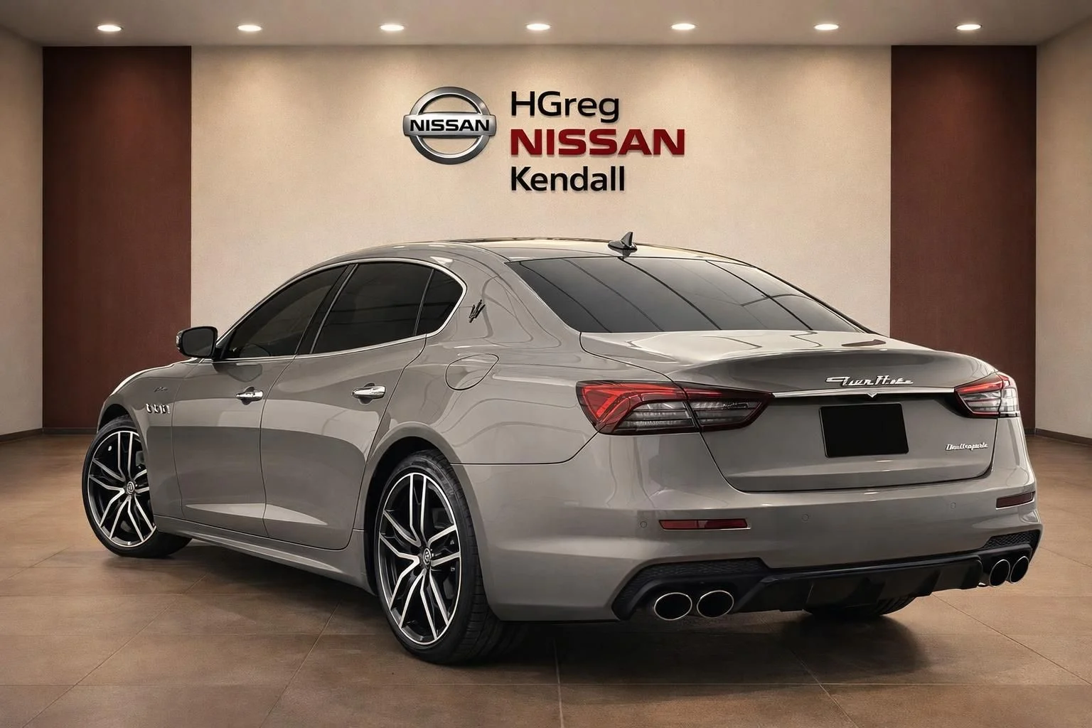 Used 2022 Silver Maserati Modena image 2