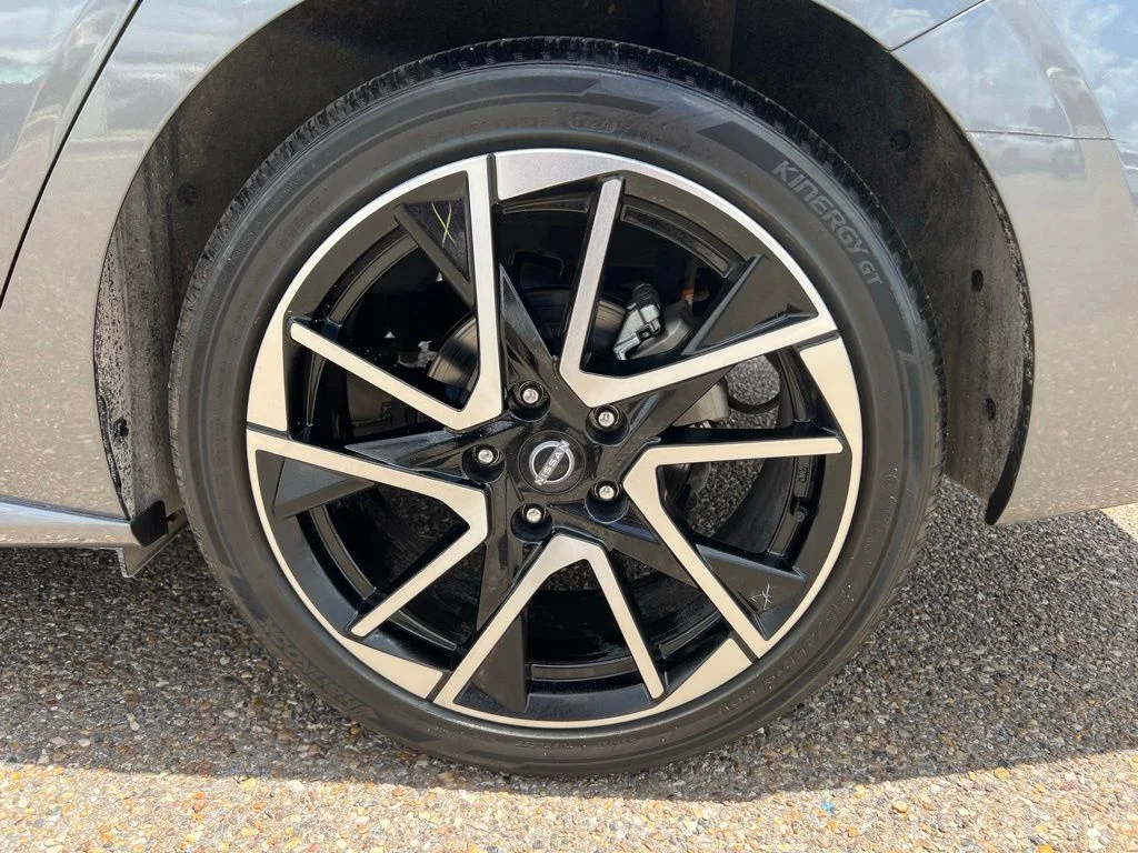 Used 2025 Gray Nissan SR image 18