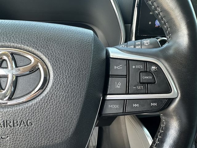 Used 2023 Red Toyota Platinum image 29