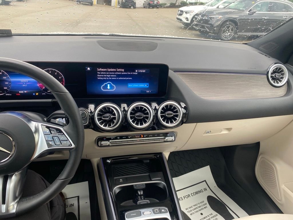 Used 2026 White Mercedes-Benz GLA 250 image 18