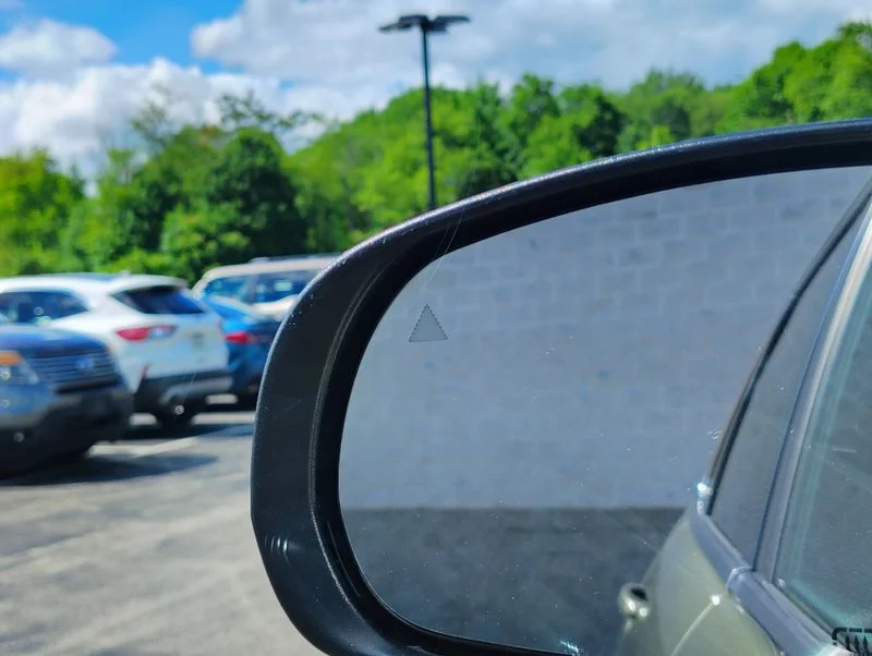 Used 2019 Green Jeep Latitude Plus image 23