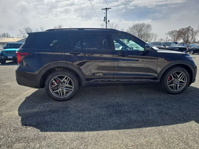 New 2026 Agate Black Metallic Ford ST image 10