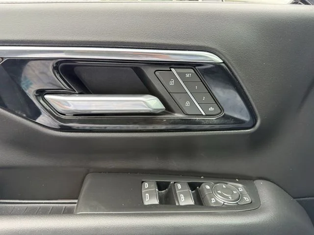 Used 2025 Gray Chevrolet Premier image 20