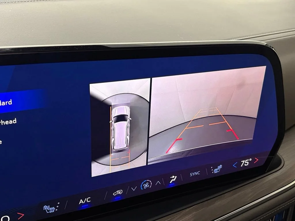 New 2026 Summit White Chevrolet LT image 32