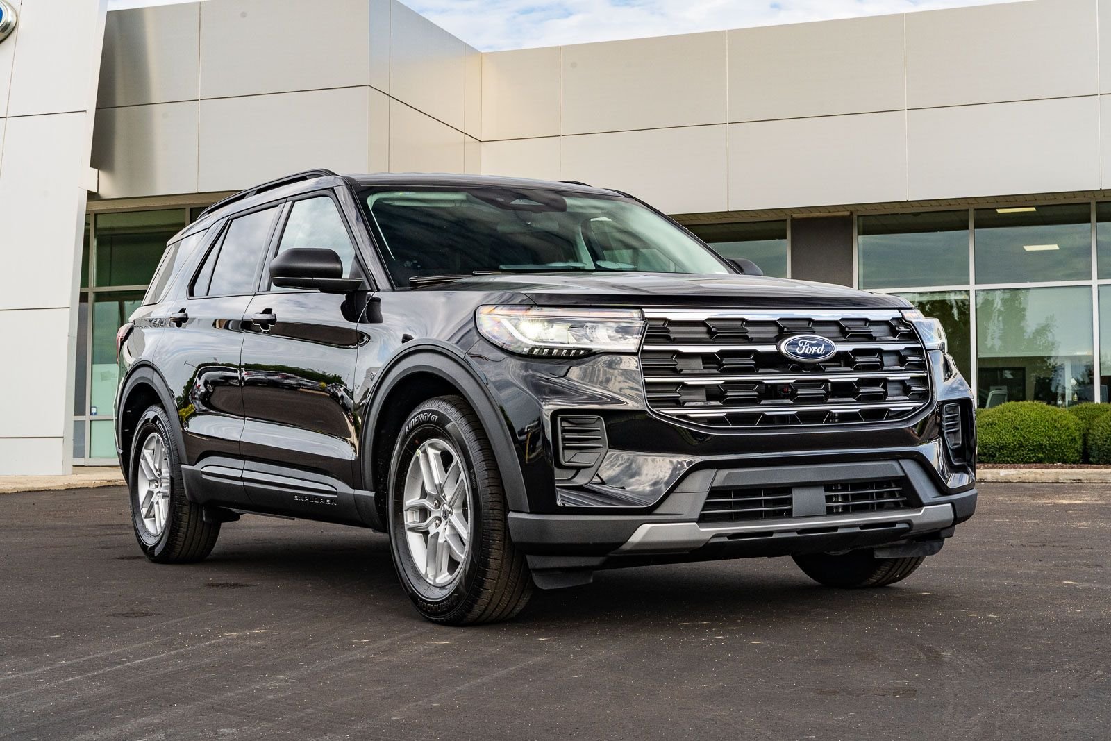 New 2026 Agate Black Metallic Ford Active image 2